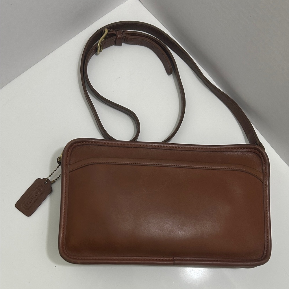 Vintage Coach 9974 Multi Zip British Tan Leather Crossbody